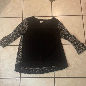 Chico’s Black & Tan Long Sleeve Shirt